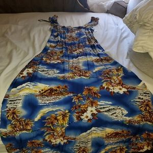 Hawaiian dress